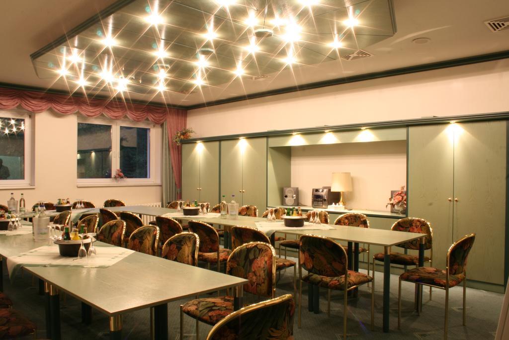 Hotel Reifenstein Kleinbartloff Ngoại thất bức ảnh