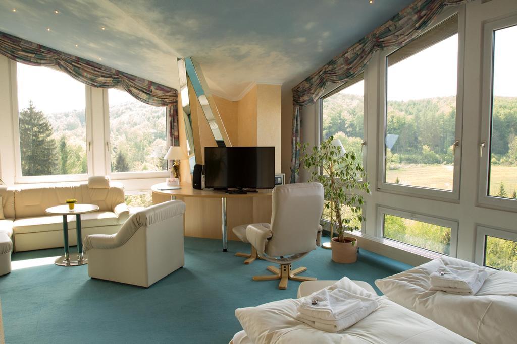 Hotel Reifenstein Kleinbartloff Ngoại thất bức ảnh