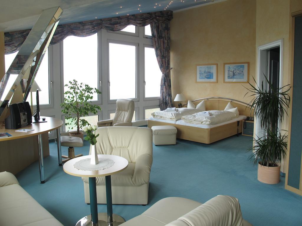 Hotel Reifenstein Kleinbartloff Ngoại thất bức ảnh
